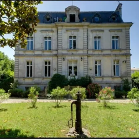Сasa de vacaciones Le Grand Manoir D'aleksandr *