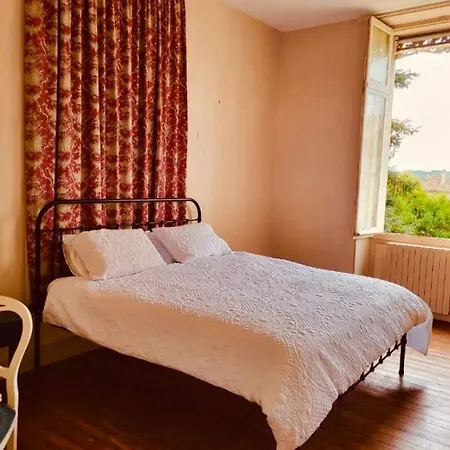 Сasa de vacaciones Le Grand Manoir D'aleksandr