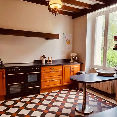 Le Grand Manoir D'aleksandr Holiday home *
