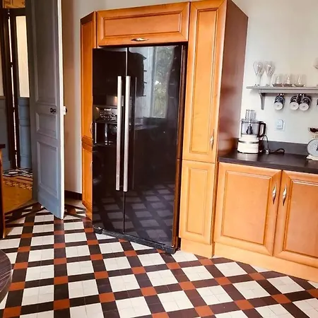 Сasa de vacaciones Le Grand Manoir D'aleksandr
